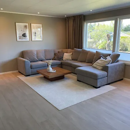 Modern Detached House Near * Jessheim
